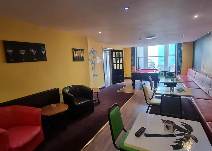 Palm Beach By The SeaAirport Hotel